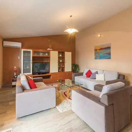 6 Bedroom Gorgeous In Kastel Stari Holiday home *