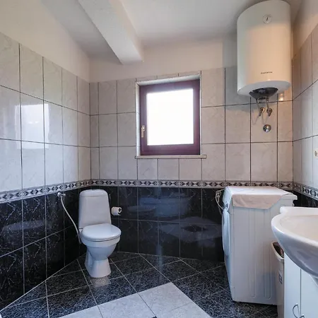 6 Bedroom Gorgeous In Kastel Stari * Kastela